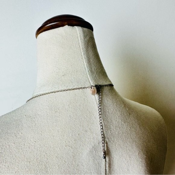 Lovisa Hammered Style Chunky Pendant With A Long Statement Necklace - Picture 7 of 9
